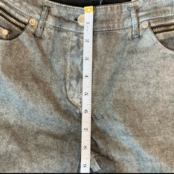 H&M silver jeans. Size 8 - Picture 4 of 8